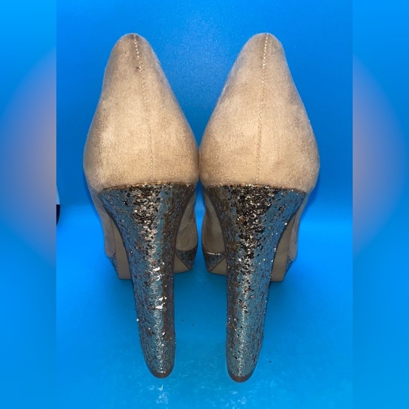 GUC Elle Elegant Beige and Gold Glitter Heels - Picture 6 of 8